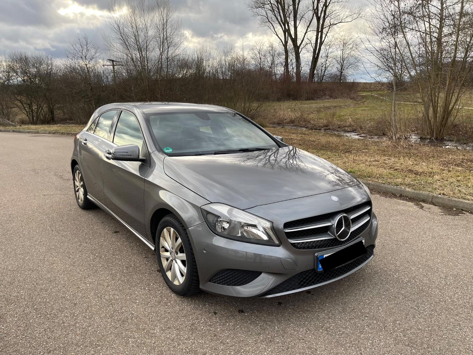 Mercedes-Benz A 180 BlueEfficiency Styl Edition SHZ/NAVI/TÜV