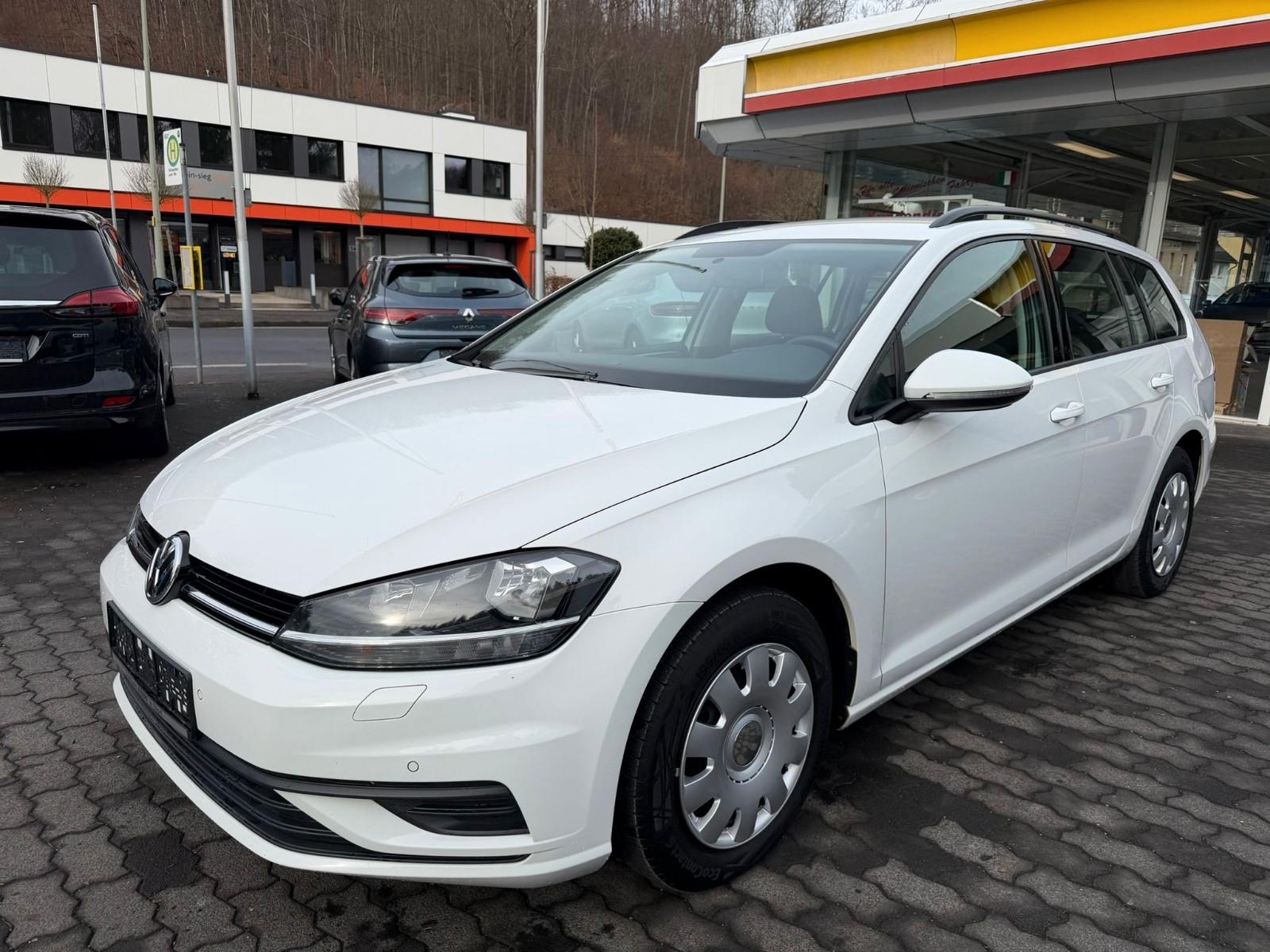 Volkswagen Golf VII Variant Trendline, schw. AHK, 1. Hand