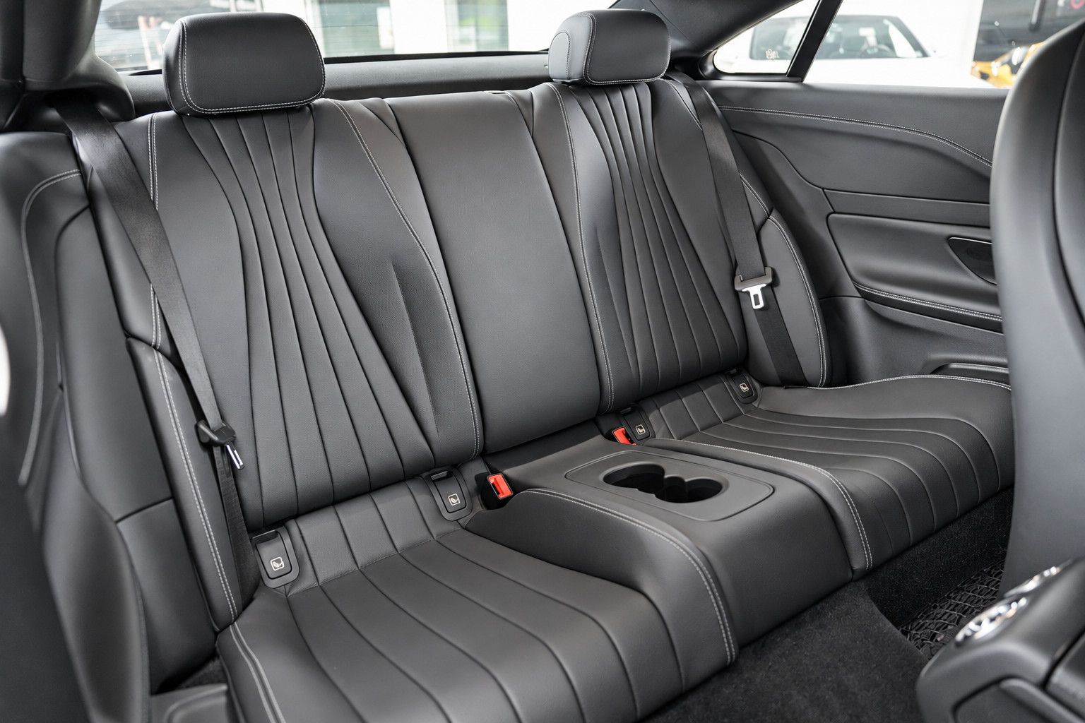 Fahrzeugabbildung Mercedes-Benz E E 300 Coupe *AMG-Line*Ambiente*360°KAM*Memory