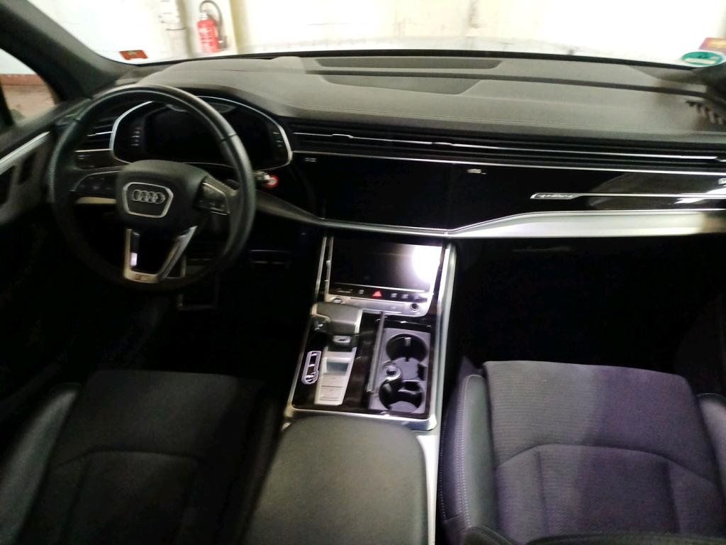 Fahrzeugabbildung Audi Q7 50 3.0 TDI quattro S-line+/PANO/AHK/KAMERA/7S