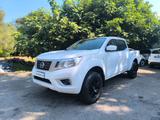 Nissan Navara 2.3 dCi 4WD Double Cab Acenta KM 5 - Nissan Navara: 2.5