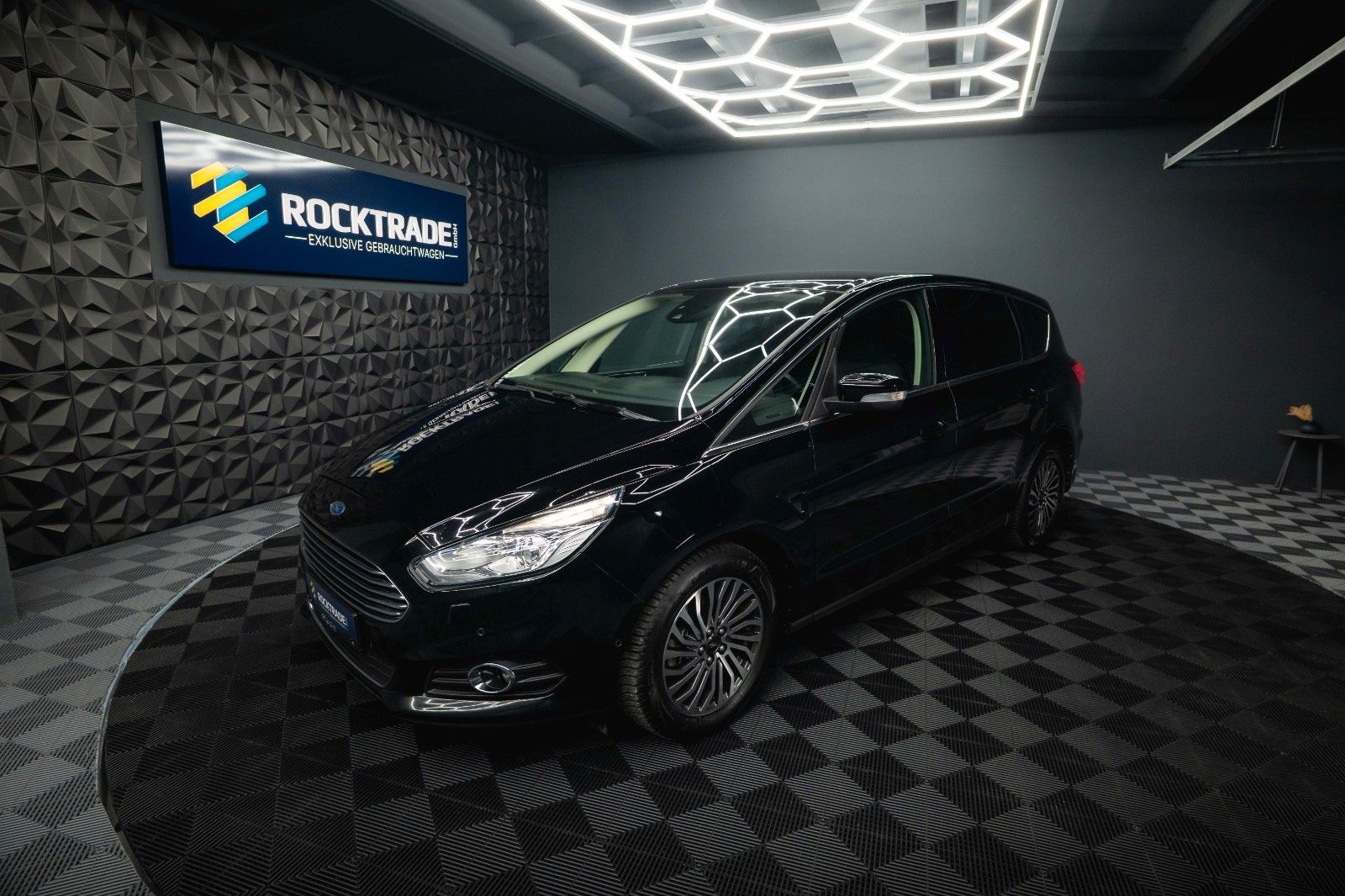 Fahrzeugabbildung Ford S-Max Titanium 2.0 EcoBoost *ACC*Kamera*LED*