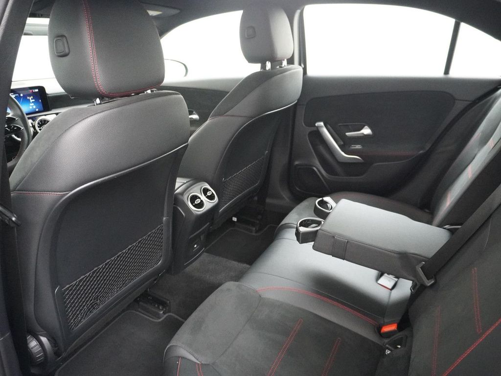 Mercedes-Benz A 180 Star Edition AMG Line