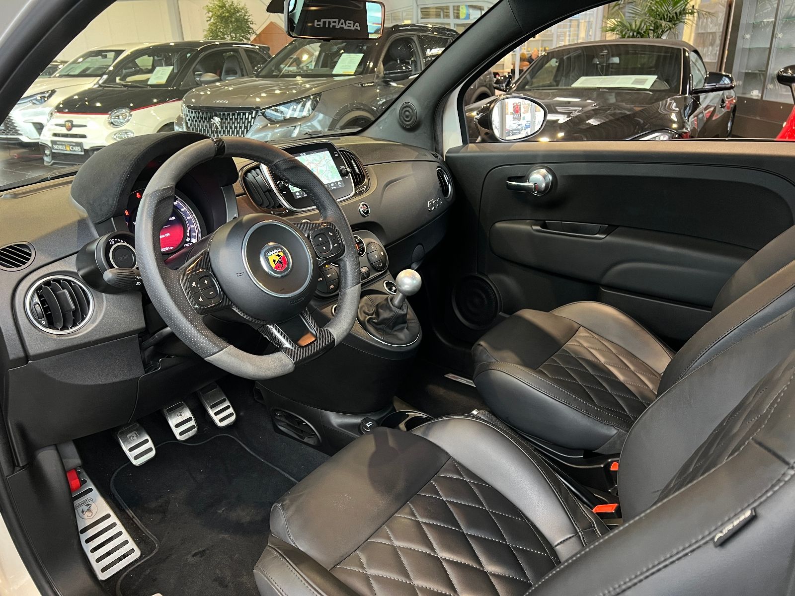 Fahrzeugabbildung Abarth 595 Competizione LEDER XENON NAVI ALU