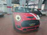 MINI Mini Cooper S - rote MINI Cooper S Clubman