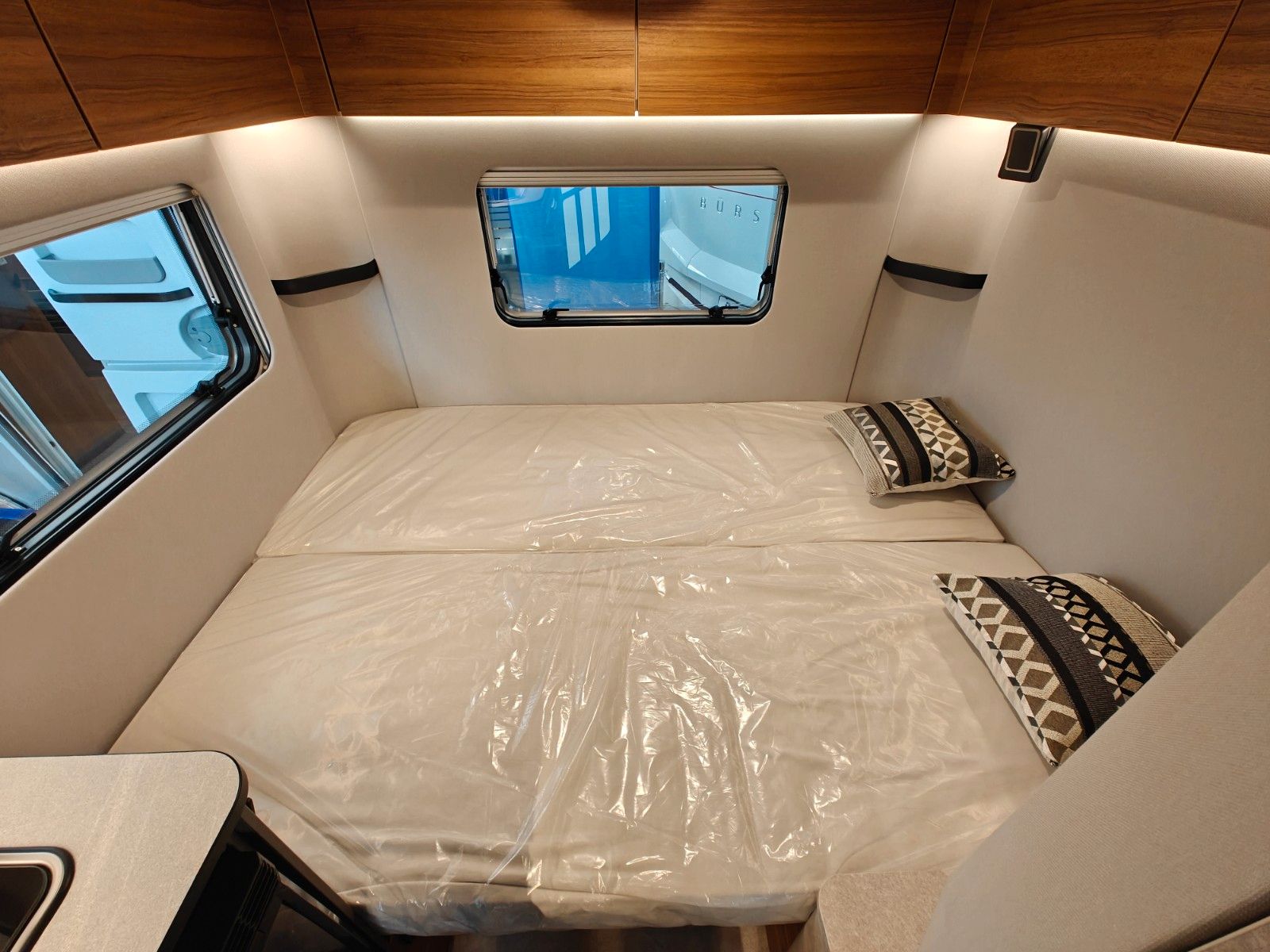 Fahrzeugabbildung HYMER / ERIBA / HYMERCAR Feeling 425 SD - MESSE-NEUHEIT 2026! -