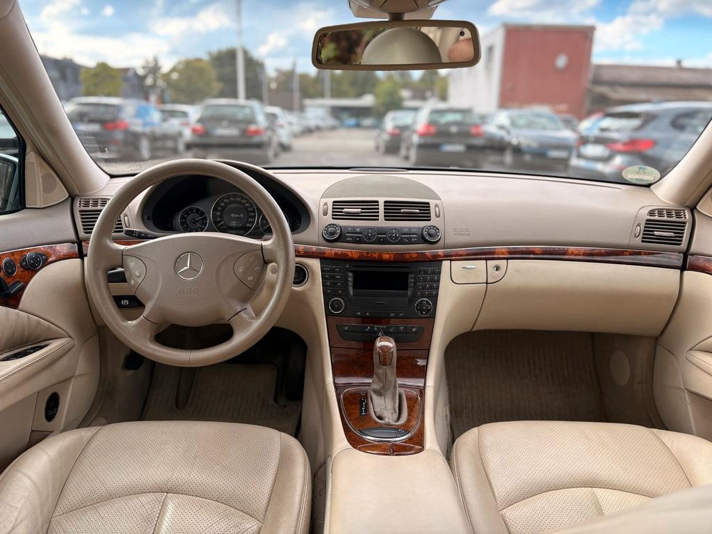 Mercedes-Benz E 240
