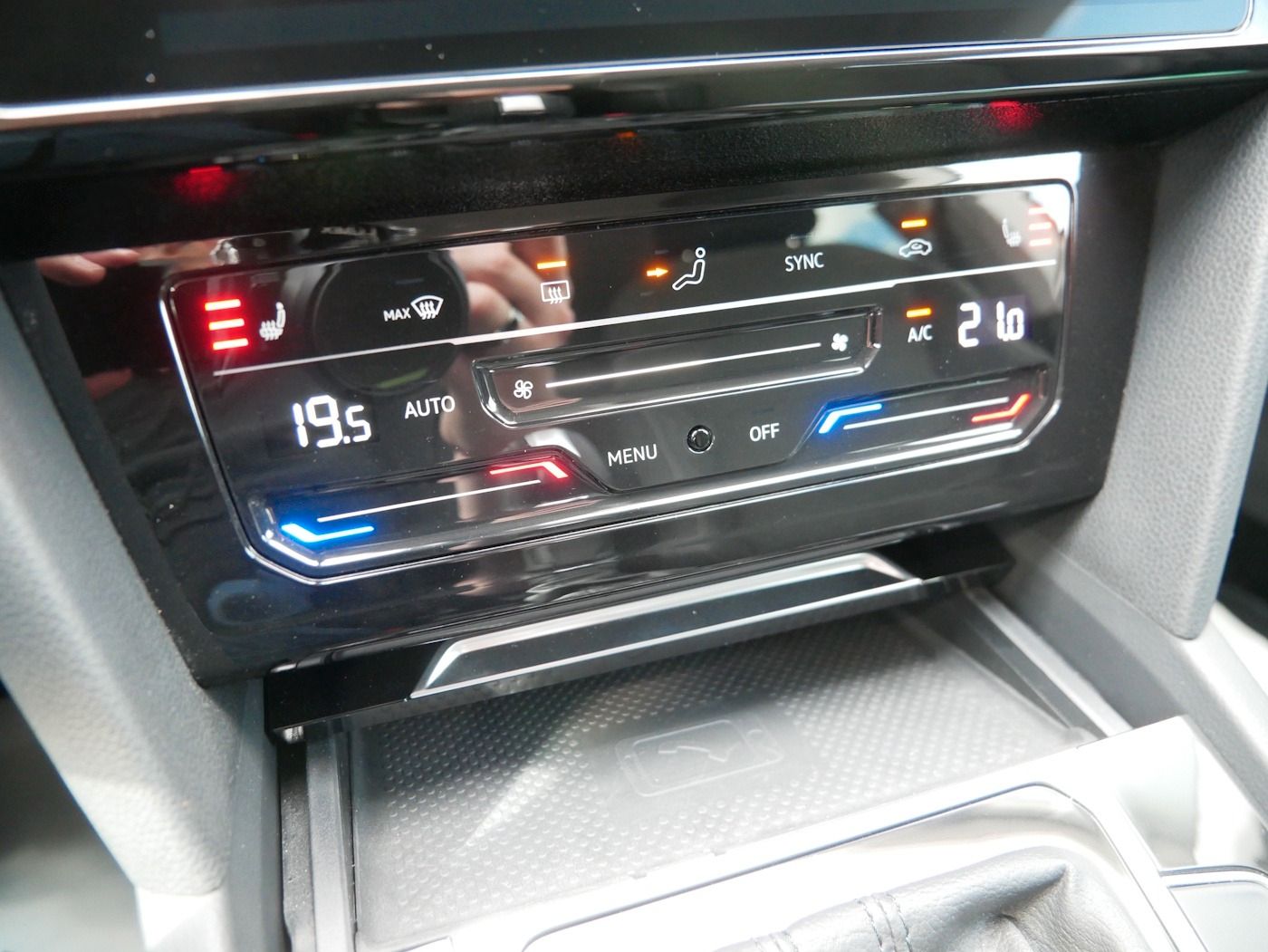 Fahrzeugabbildung Volkswagen Arteon SB 2.0 Elegance NEU60T AHK Kamera DSG SHZ