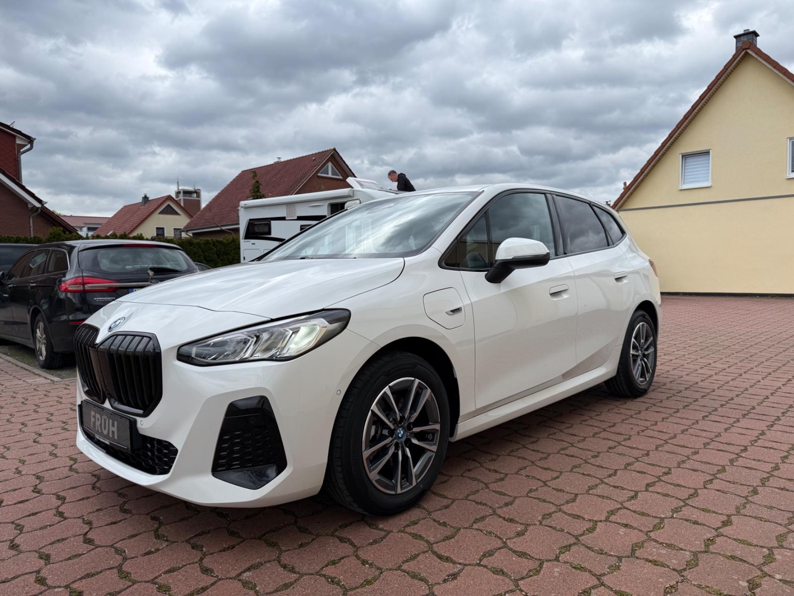 BMW 225e xDrive M Sport CAM SitzHeizung DAB Navi LED