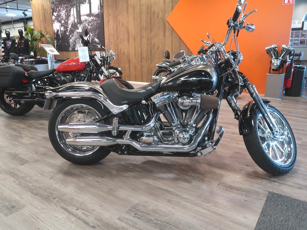Harley-Davidson FXSTSE CVO 110 Springer