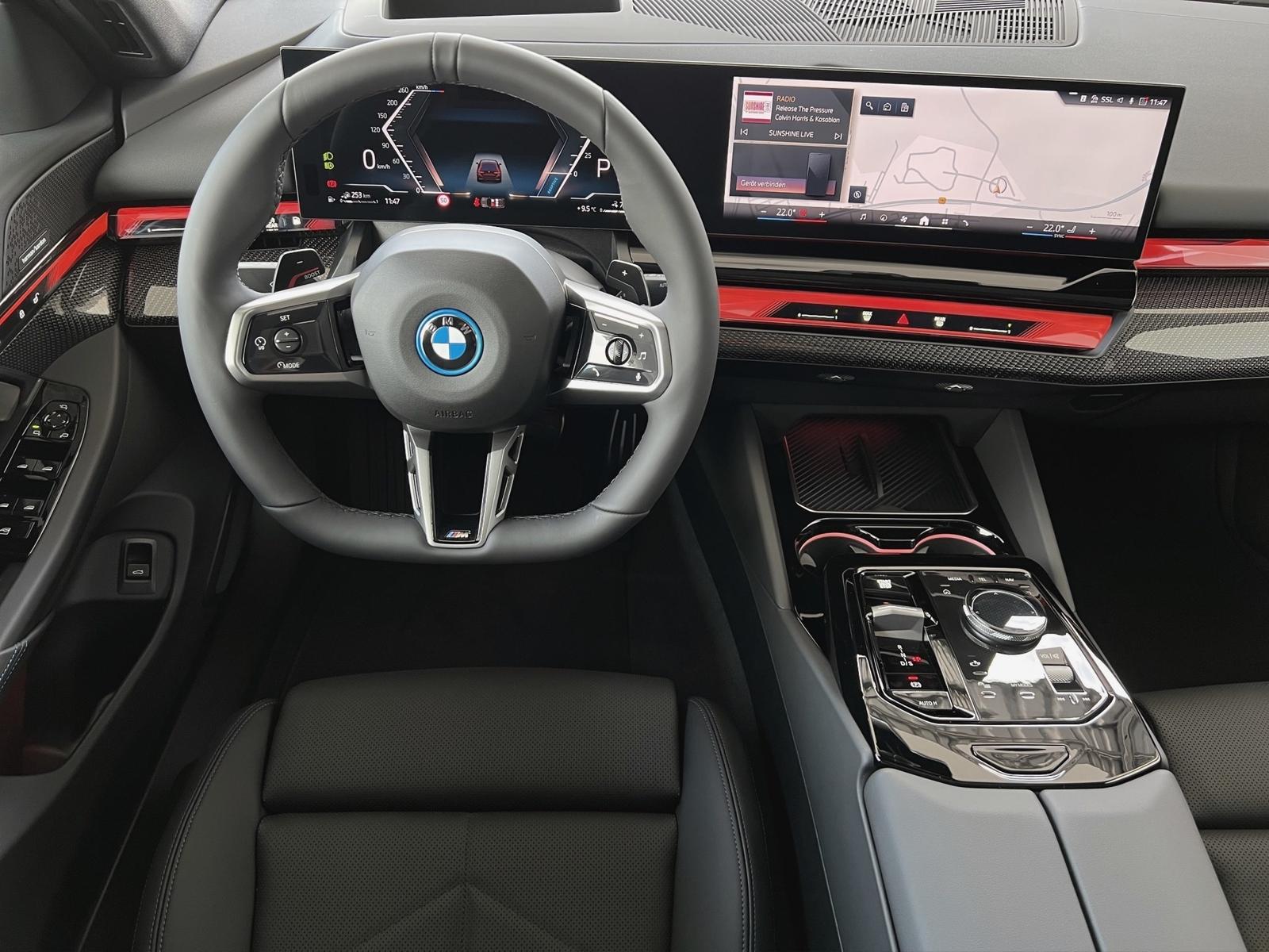 BMW 530e xDrive Touring M-Pro ACC 360° AHK Pano H/K