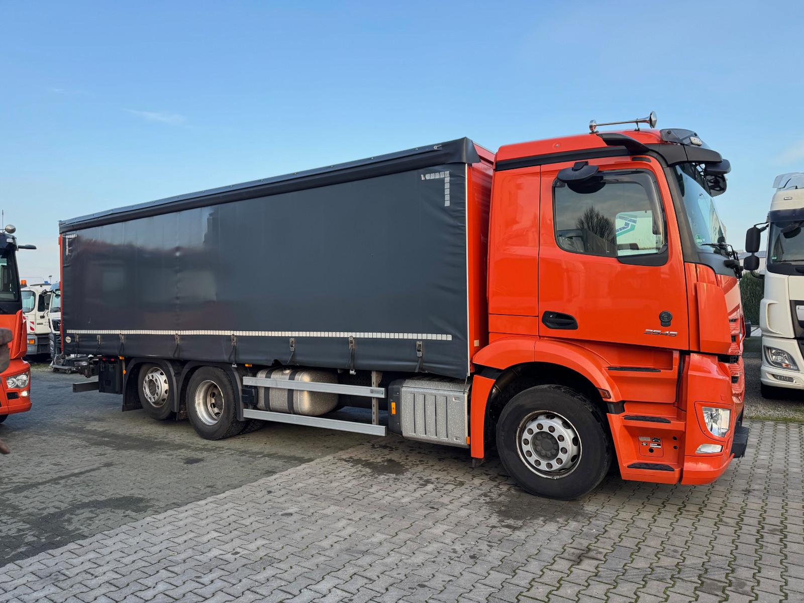 Mercedes-Benz 2545 6x2 Neuwertig