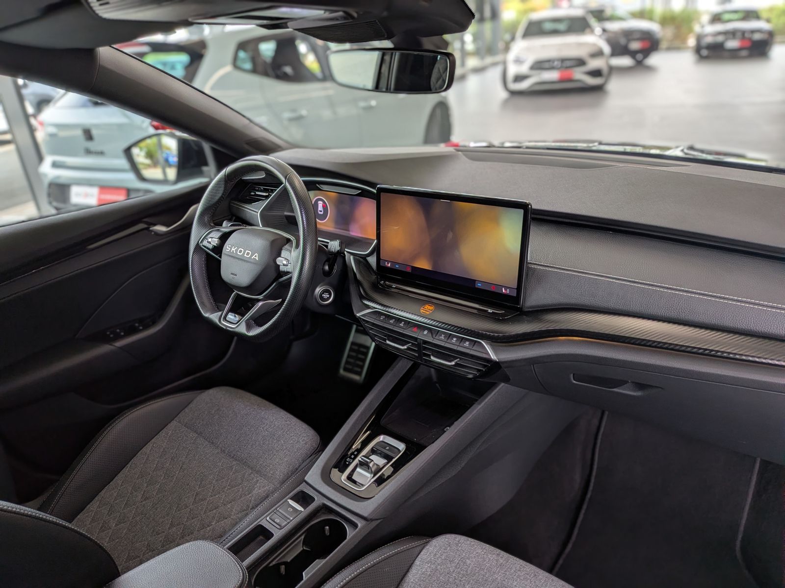Fahrzeugabbildung SKODA Octavia 1.5 TSI Sportline Pano Matrix AHK 5J-Gar