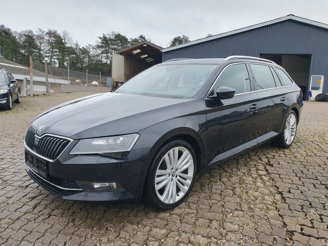 Skoda Superb 2.0Tdi Combi Style *Radar*Aut*Pano*