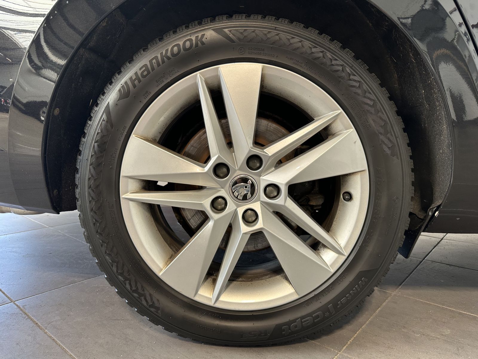 Fahrzeugabbildung SKODA Superb Combi 2.0 TSI DSG Style NAV+LED+ACC+AHK