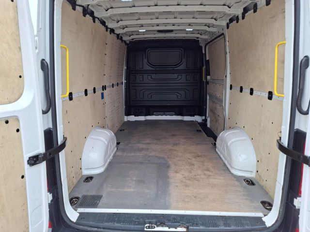 CRAFTER KASTEN 2.0 TDI MR AZV+KLIMA+CAM