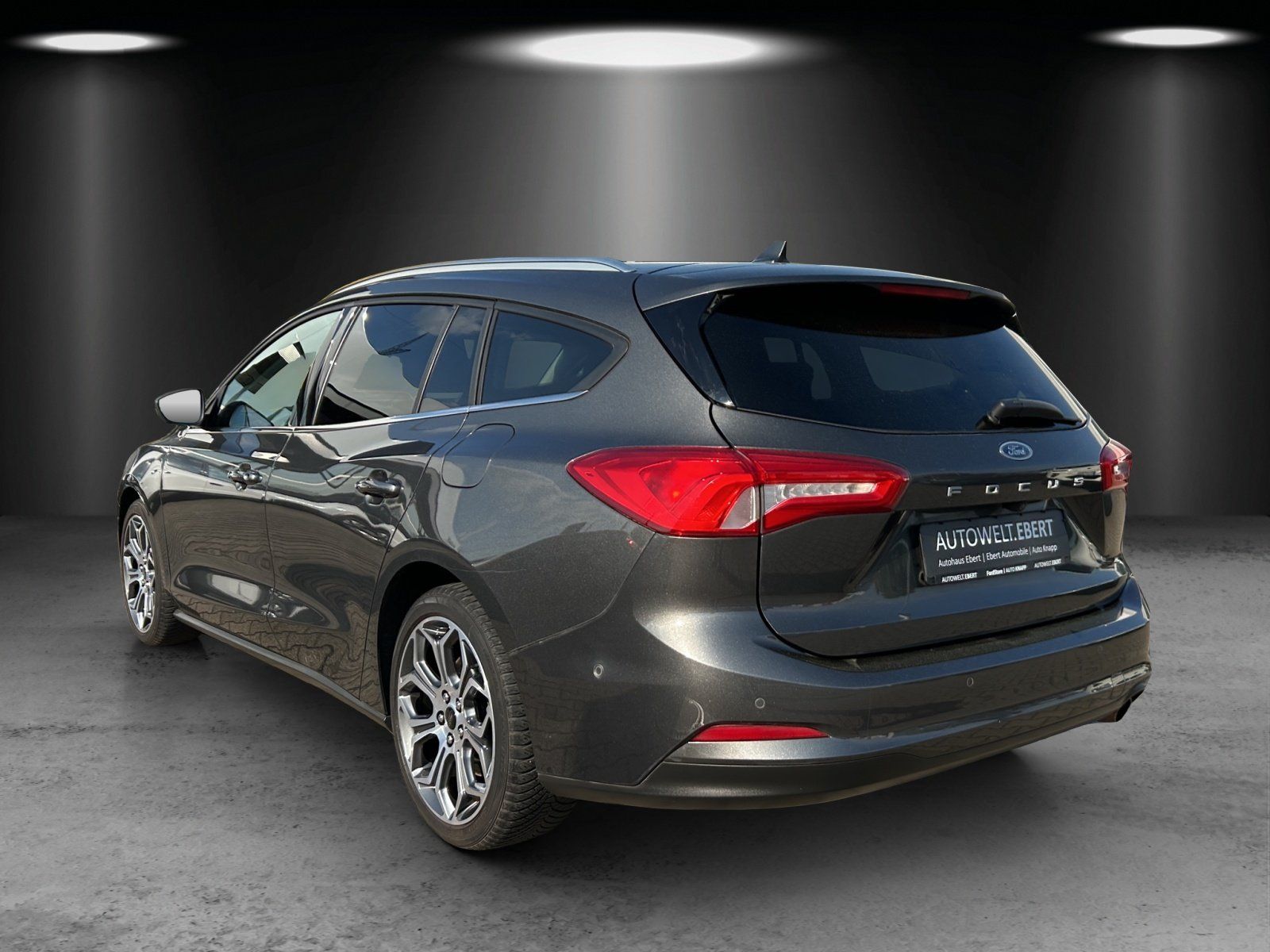 Fahrzeugabbildung Ford Focus 1.0 EcoBoost Titanium Kamera/Navi/LED