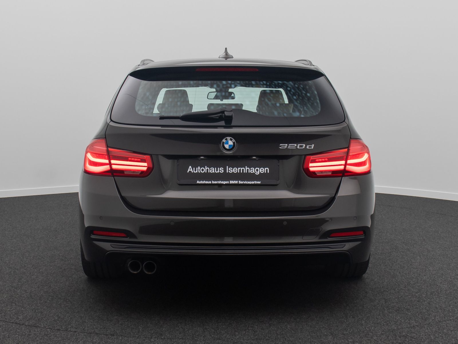 Fahrzeugabbildung BMW 320d SportLine Kamera HiFi NaviPro Alarm Komfort