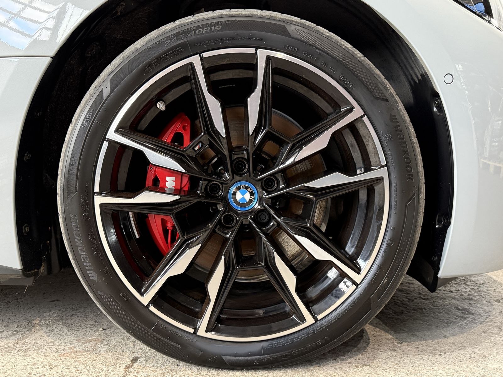 Fahrzeugabbildung BMW i4 M50 Komfortzugang ~ Laserlicht ~ HK Surround