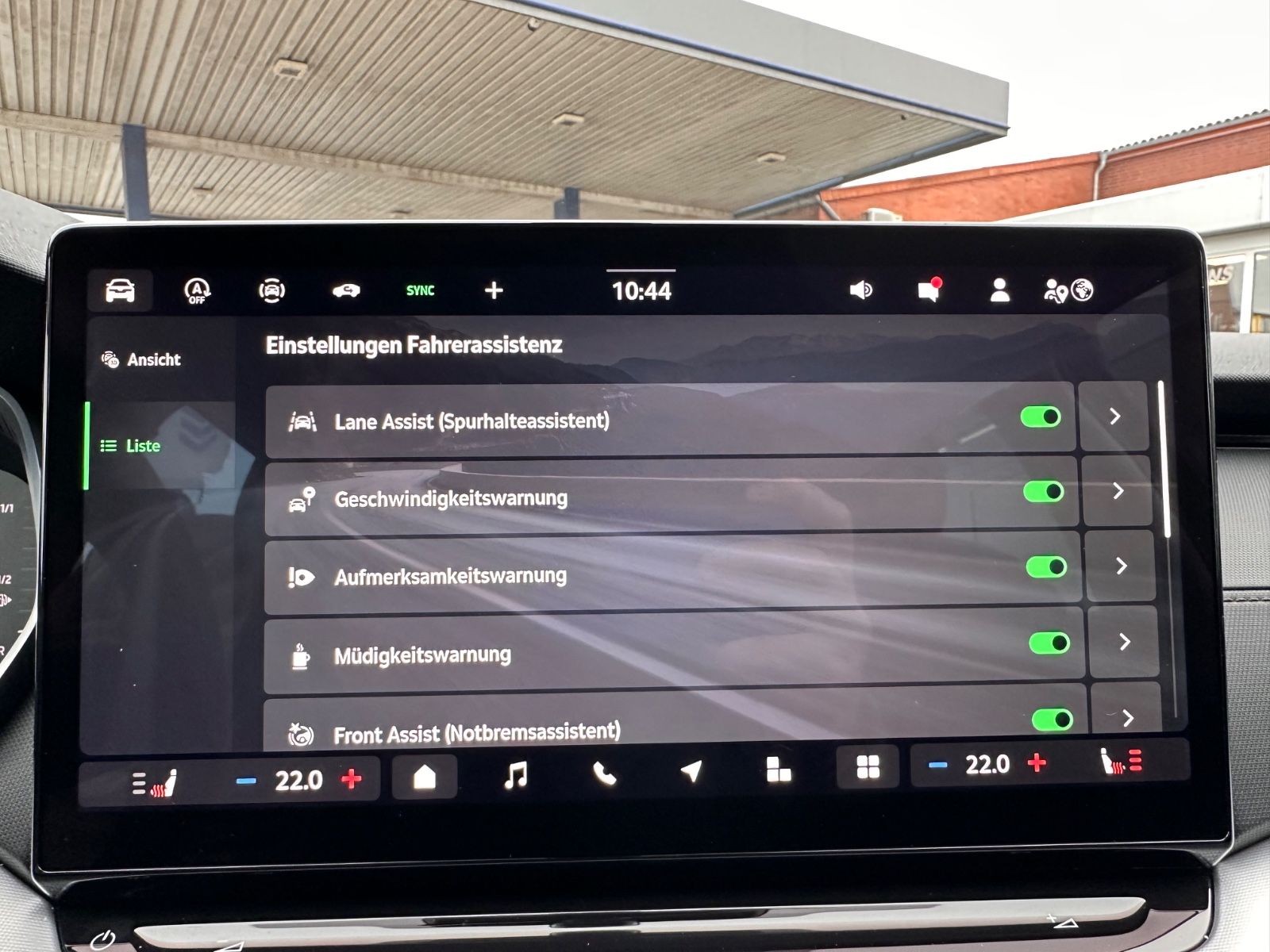 Fahrzeugabbildung SKODA Octavia Combi 1.5 TSI Selection AHK/LED/Navi/ACC