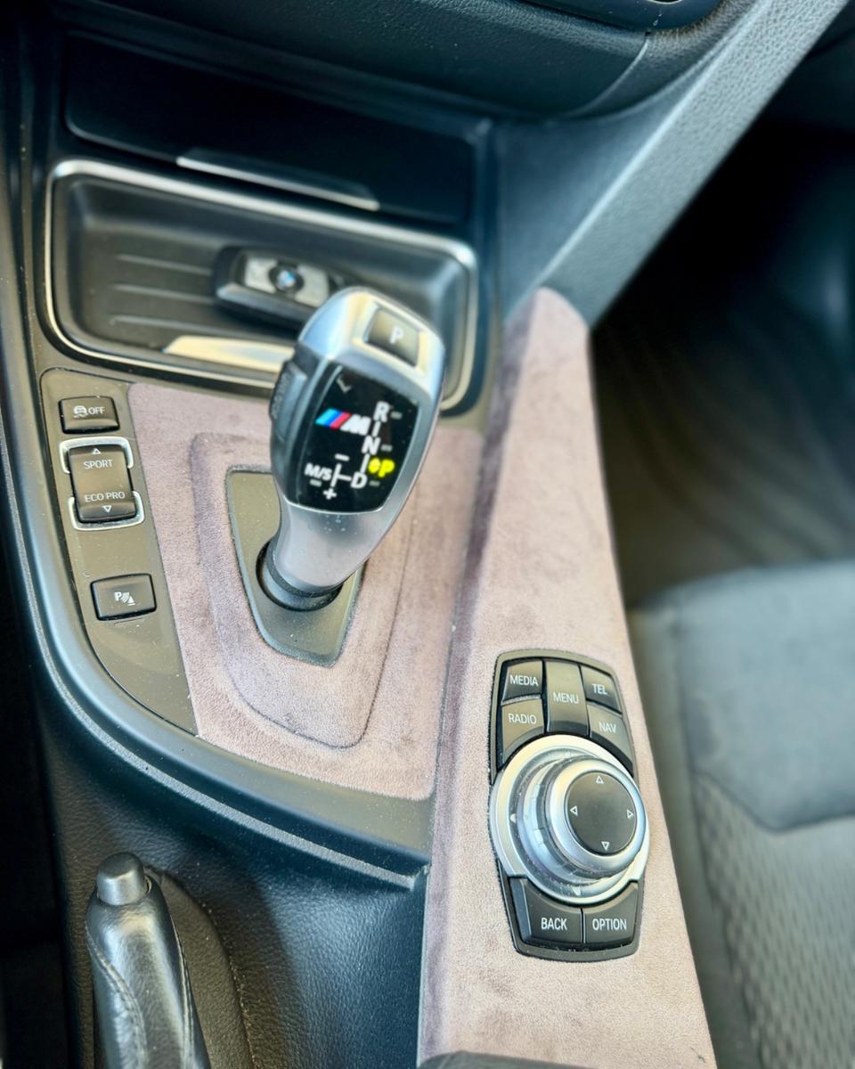 BMW 318 2014 — photo 20