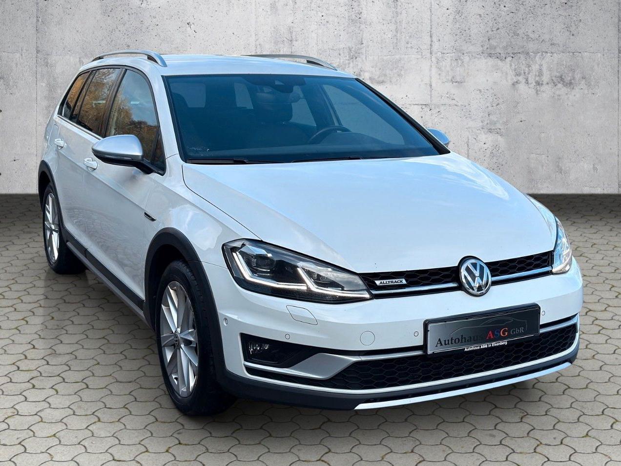 Volkswagen Golf 7 2.0TDI DSG Alltrack Highline 4Motion*AHK*