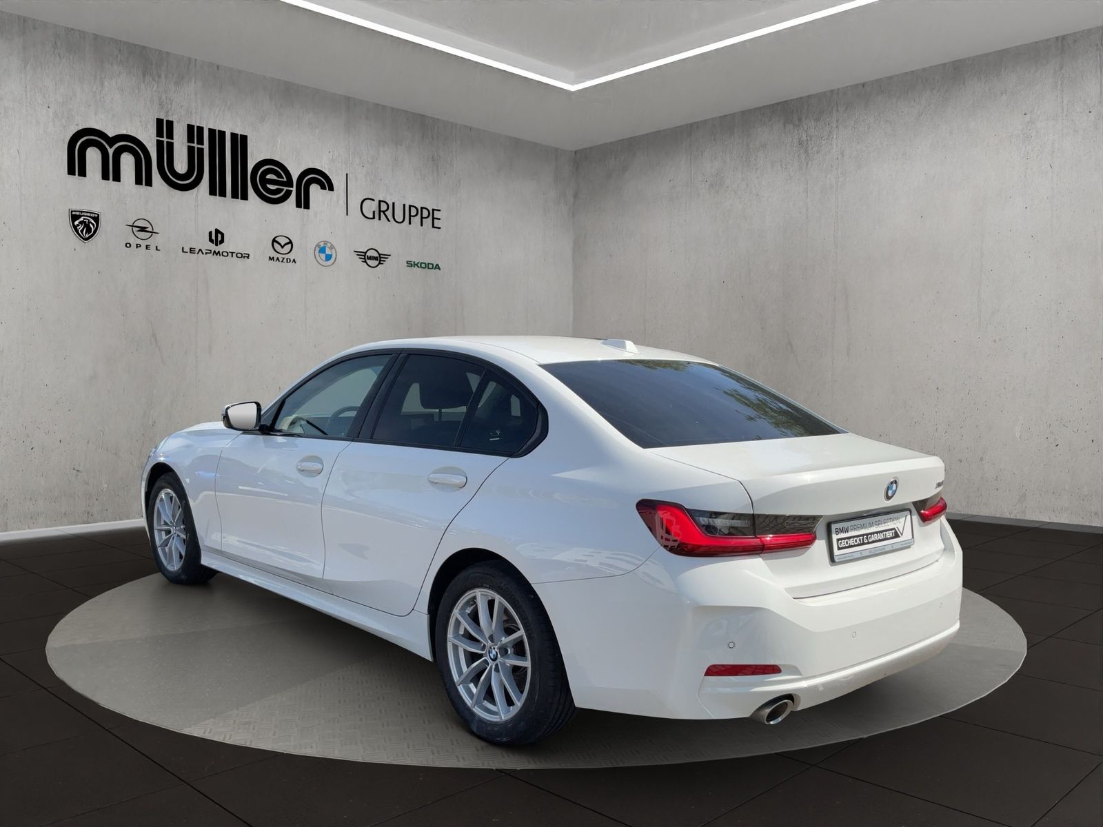 BMW 318i AUTOMATIK LIVE COCK PLUS DAB SHZ TEMPOMAT P foto 4