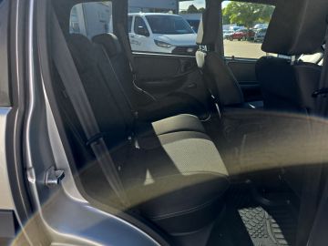 Bild 10 Lada Niva Travel AHK Sperrdiff. Rückfahrkam. Klima Al