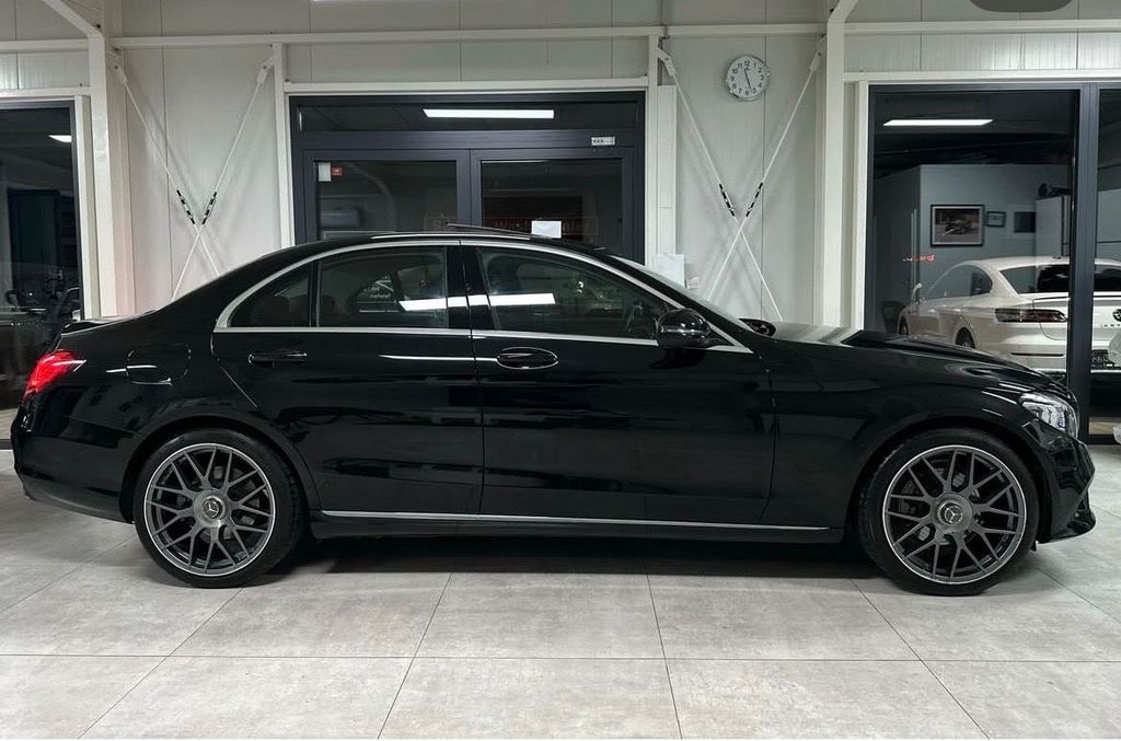 Image of Mercedes-Benz C 200