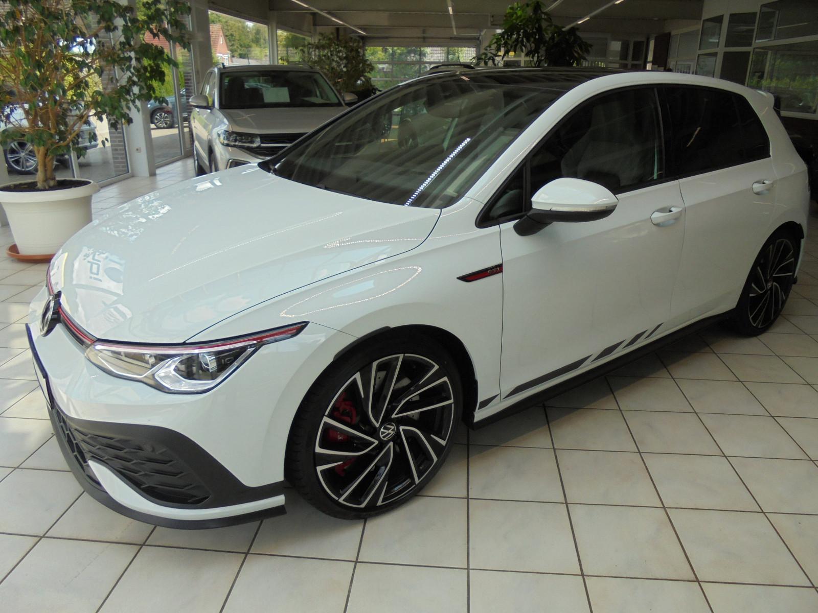 Volkswagen Golf VIII GTI Clubs/Leder/Pano/Matrix/19"/Harman