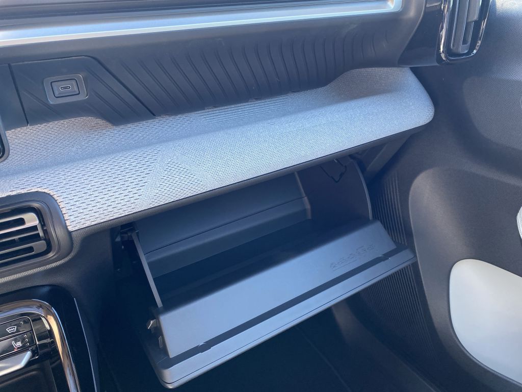 Fahrzeugabbildung Citroën C3 Hybrid 110 MAX *Sitzh*beh. Frontscheibe u Len