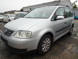 Volkswagen Touran 1.6 Basis 1.6, 75kW, KLIMA-CD-AU - Volkswagen Touran aus 2003
