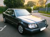 Mercedes-Benz Mercedes Benz 300d W124 Limousine - Mercedes-Benz 300: D W124