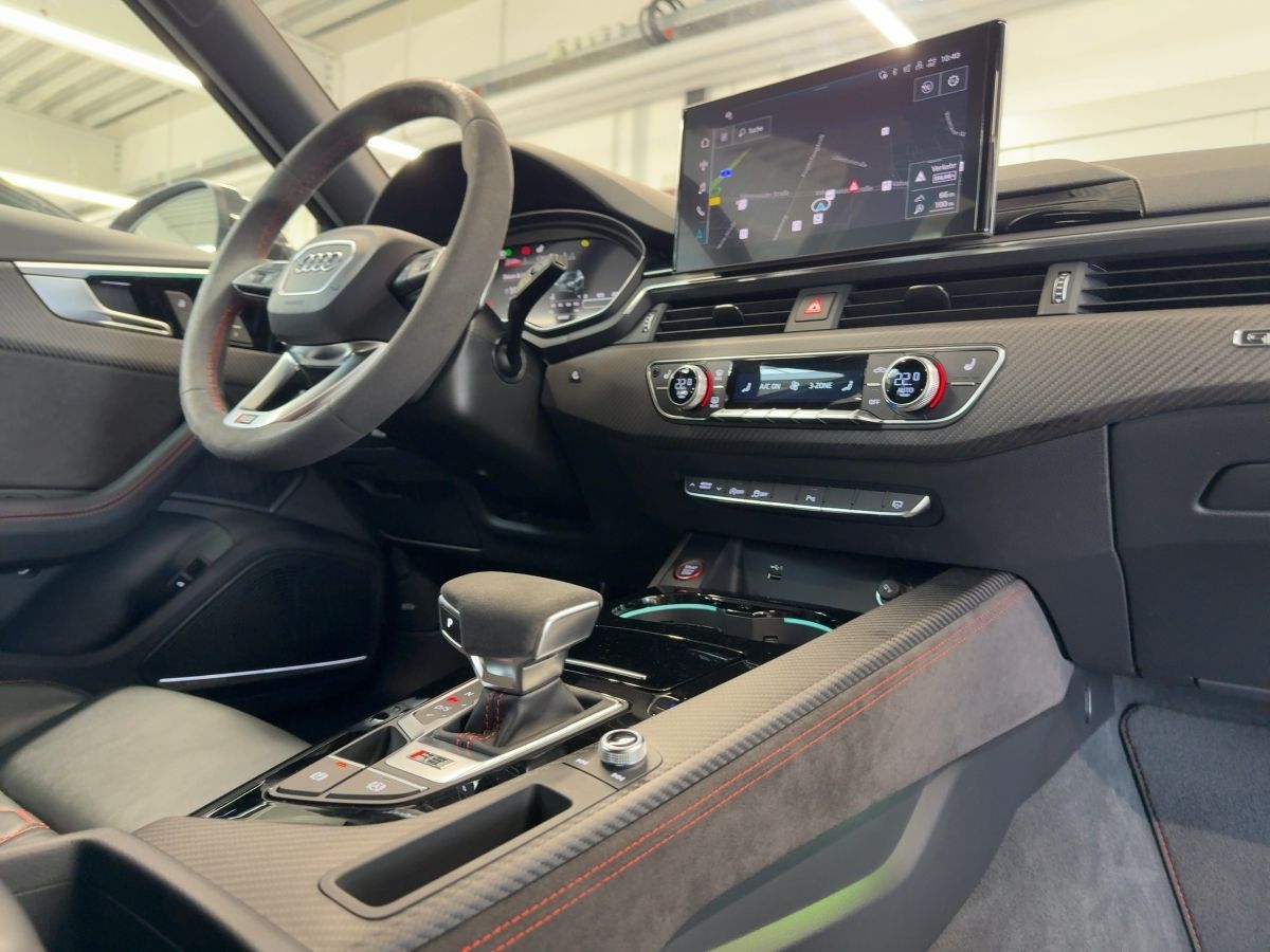 Audi RS4 - Bild 14