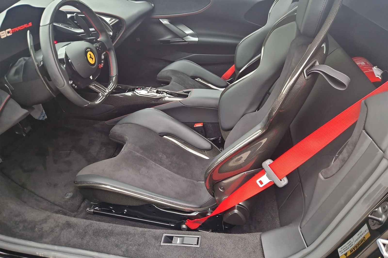 Fahrzeugabbildung Ferrari SF90 Stradale*Voll Carbon*Lift*Racingsitz*JBL*