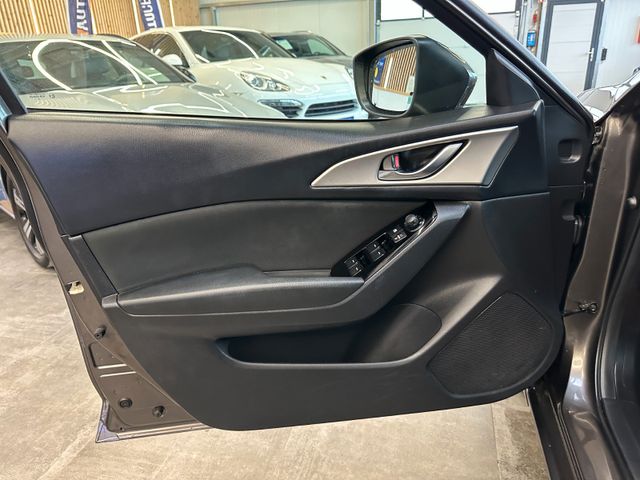 MYAUTOCENTER – Gebraucht- und Jahreswagen mit Werkstattservice in Pfaffenhofen Mazda 3 Lim. Exclusive-Line *LED*PDC*Klima*