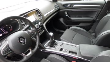 Renault Megane IV Intens 1.3 TCe 140 PS mit Winterpaket 
