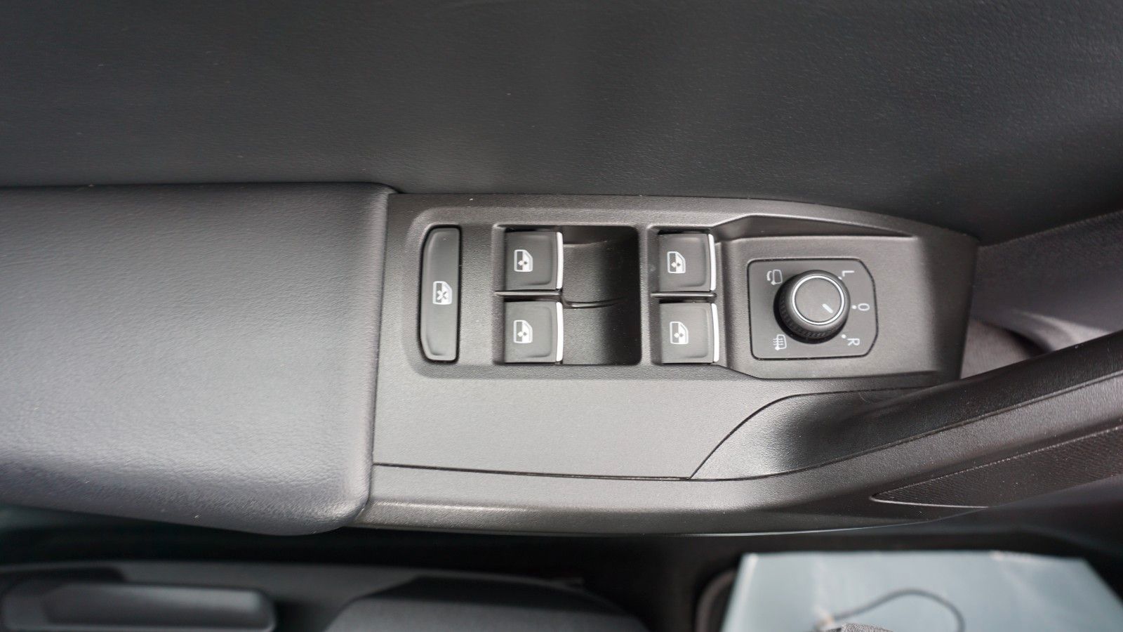 Fahrzeugabbildung SEAT Leon FR, SEAT Garantie, Navi, Sportfahrwerk, LED