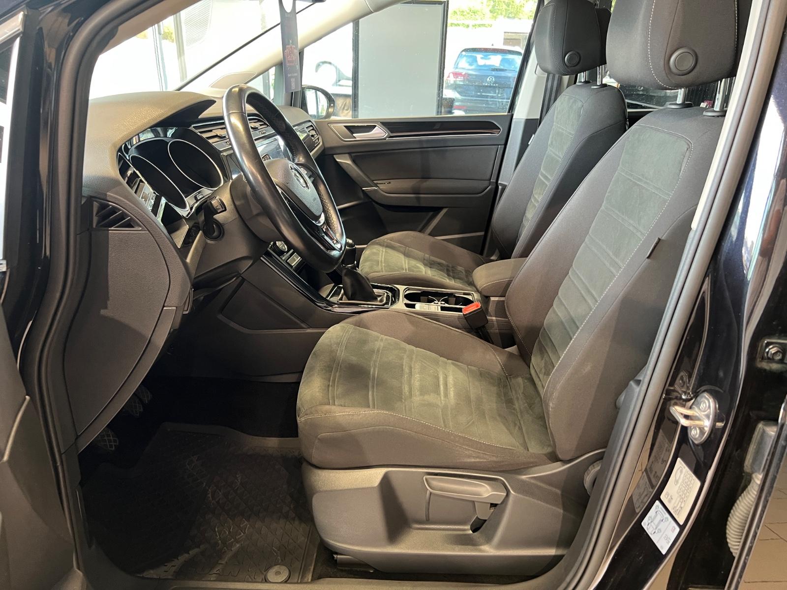 Volkswagen Touran Highline*ALCANTARA*PANO*AHK