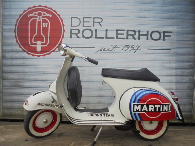 Vespa VBB 150 2T mit 125 Zulassung im Martini-Design