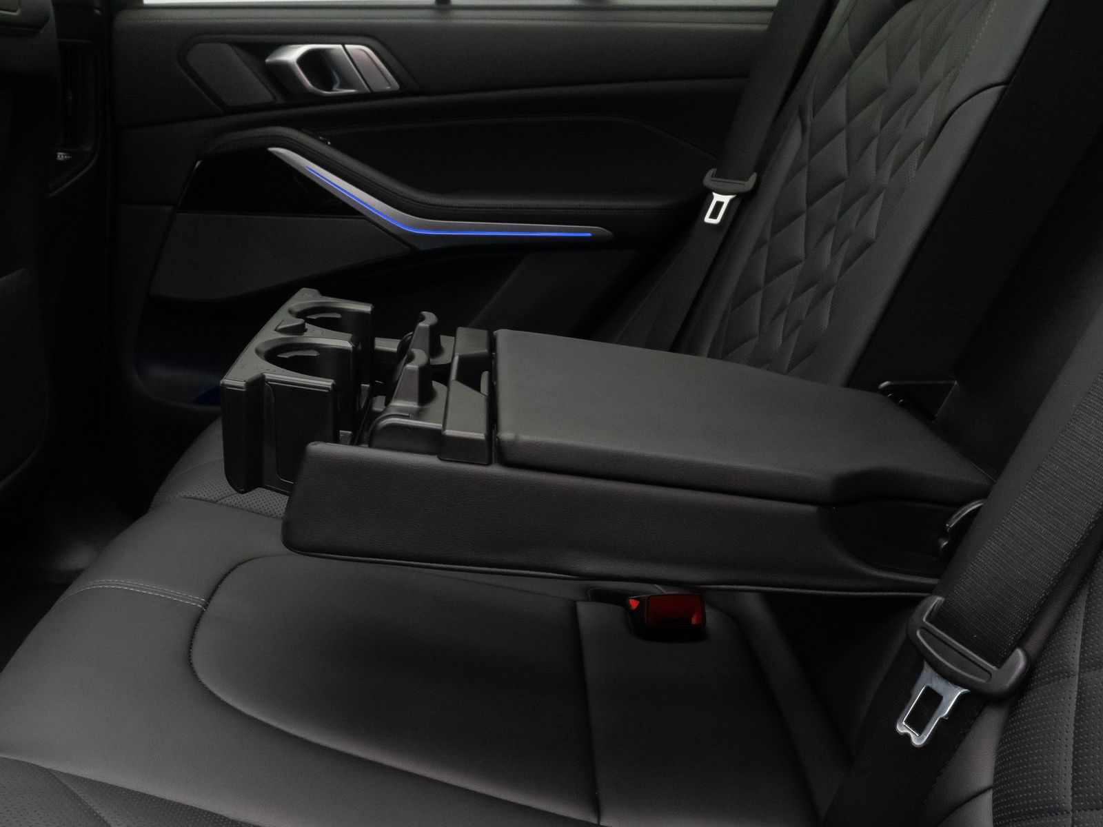 Fahrzeugabbildung BMW X5 xD50e M Sport 360&deg;H/K Panorama AHK DAB 22Zoll