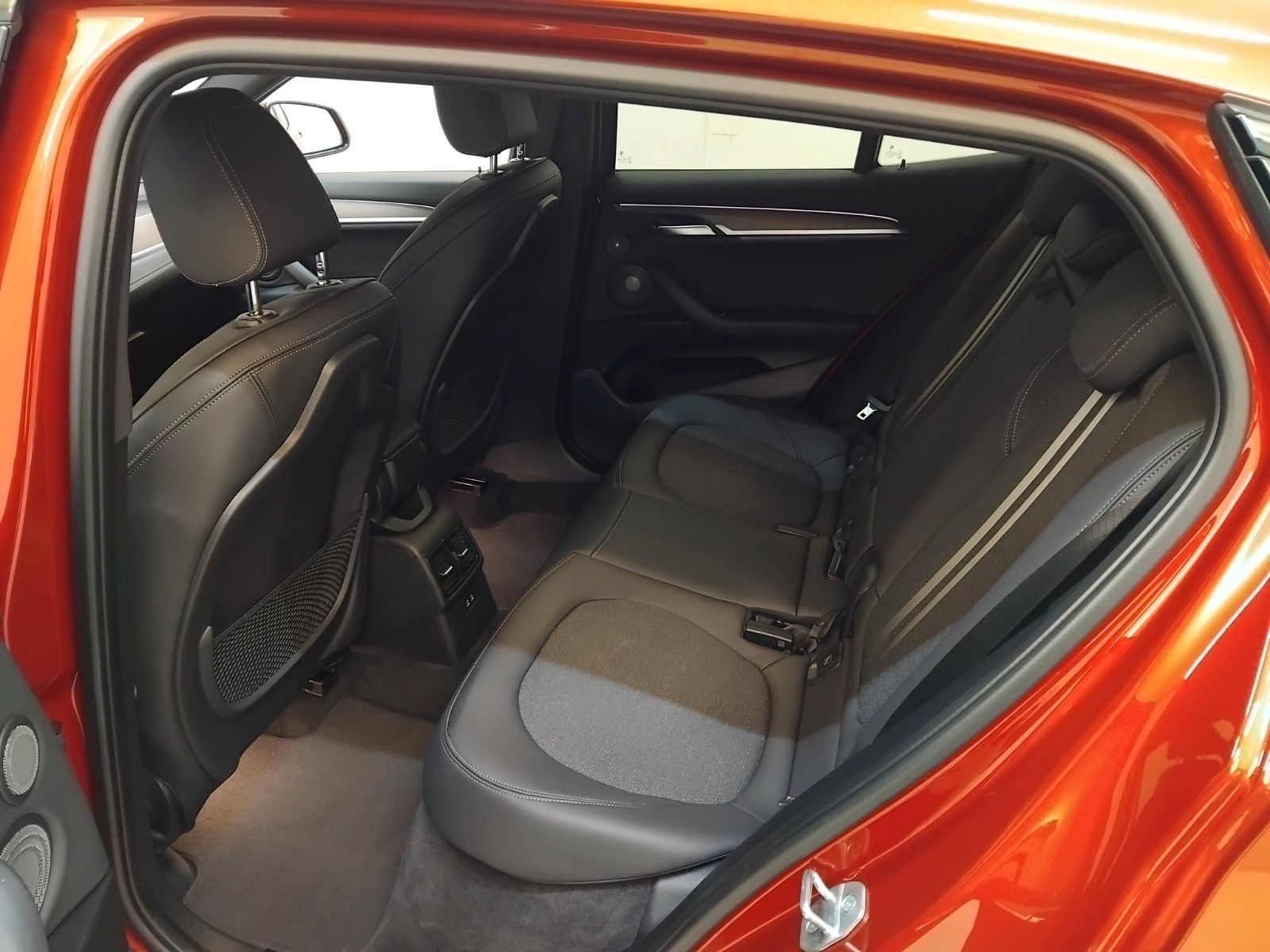 BMW X2 (06/2026, Hybrid (Benzin/Elektro))