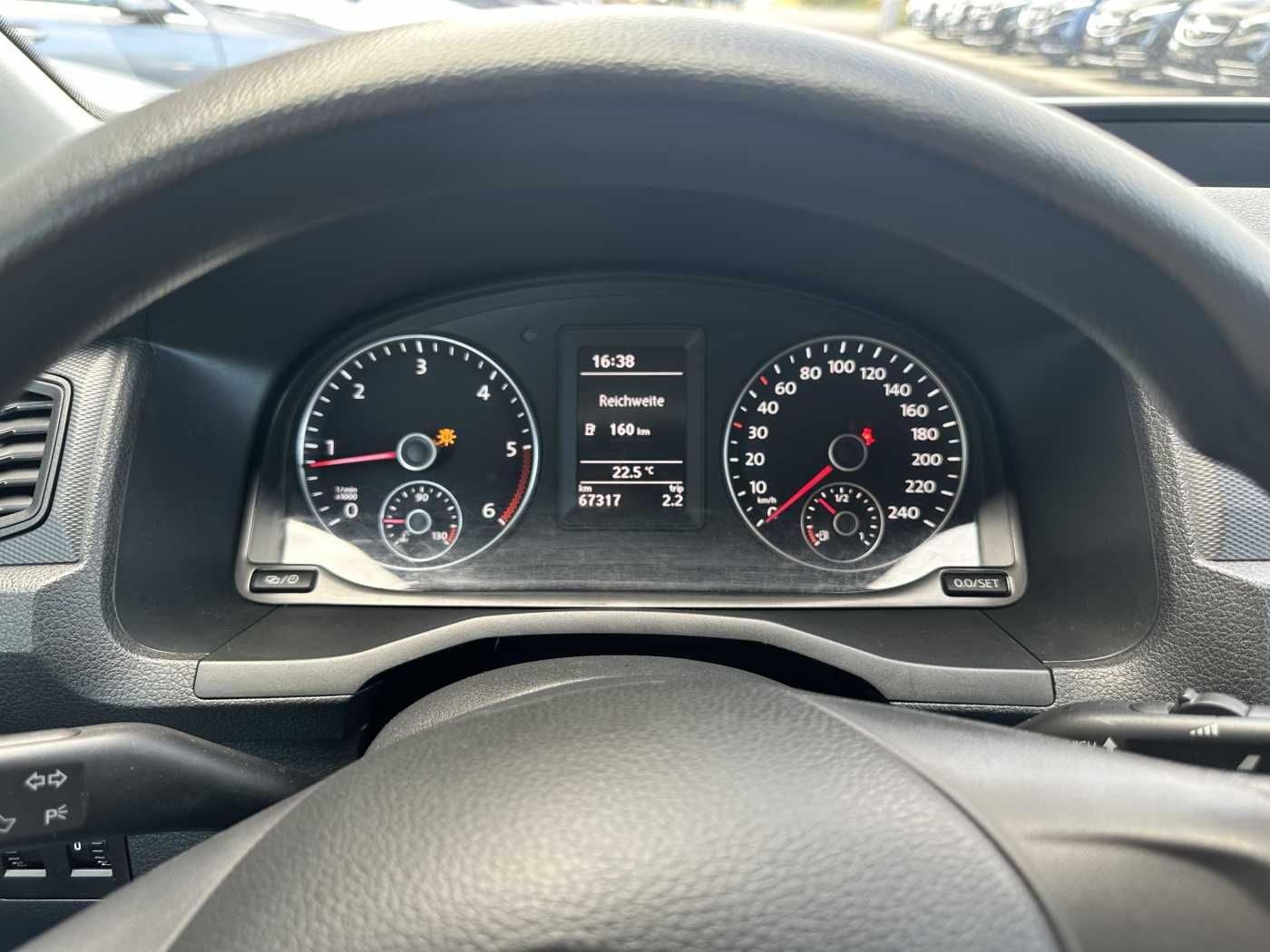 Fahrzeugabbildung Volkswagen Caddy 1.6 TDI Klima Navi 8Räder Trennwand klappb