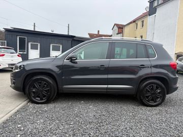 Volkswagen Tiguan - 8
