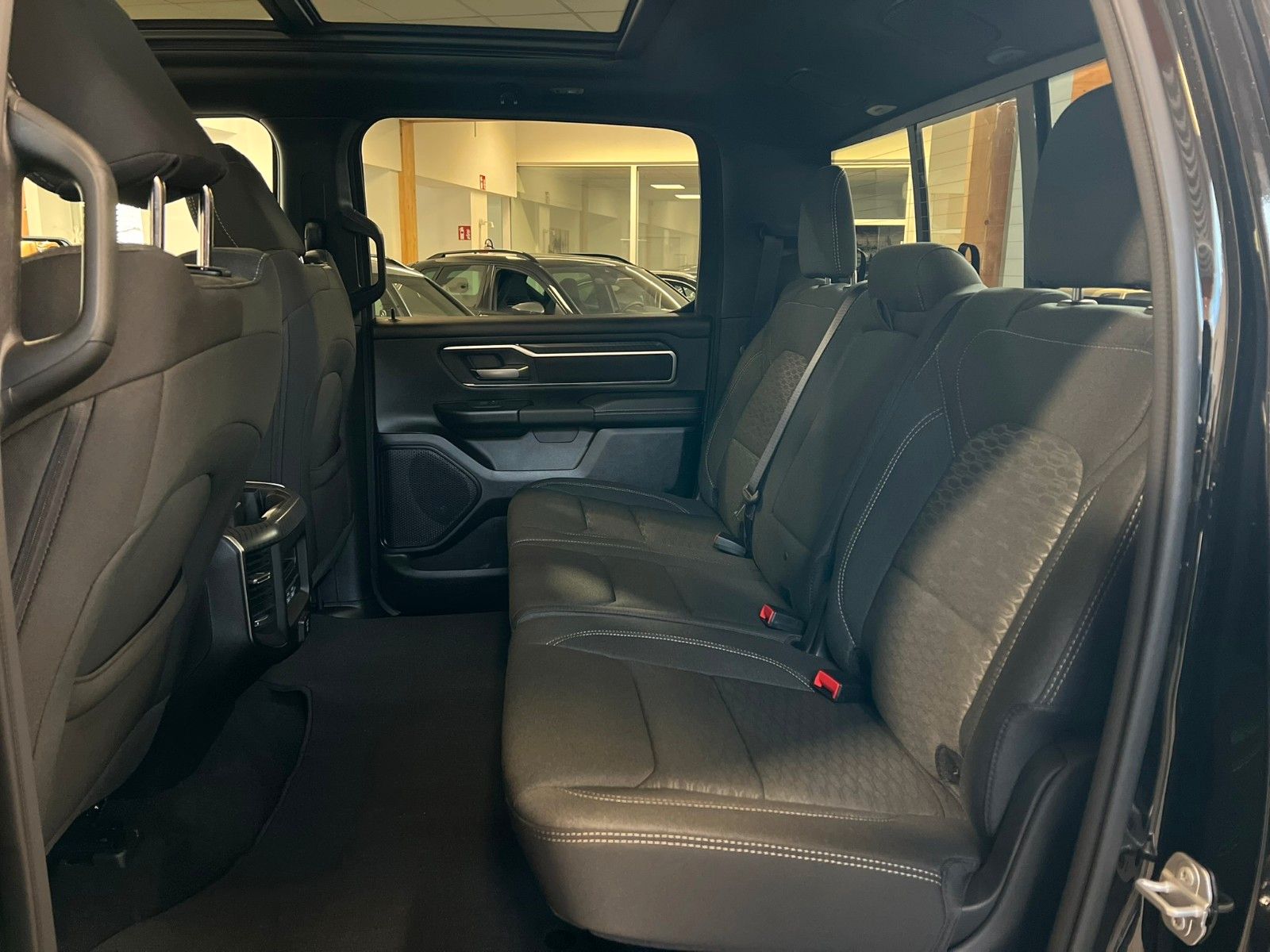 Fahrzeugabbildung Dodge RAM 1500 Big Horn Night  3.0L MY25 *PANO*LPG