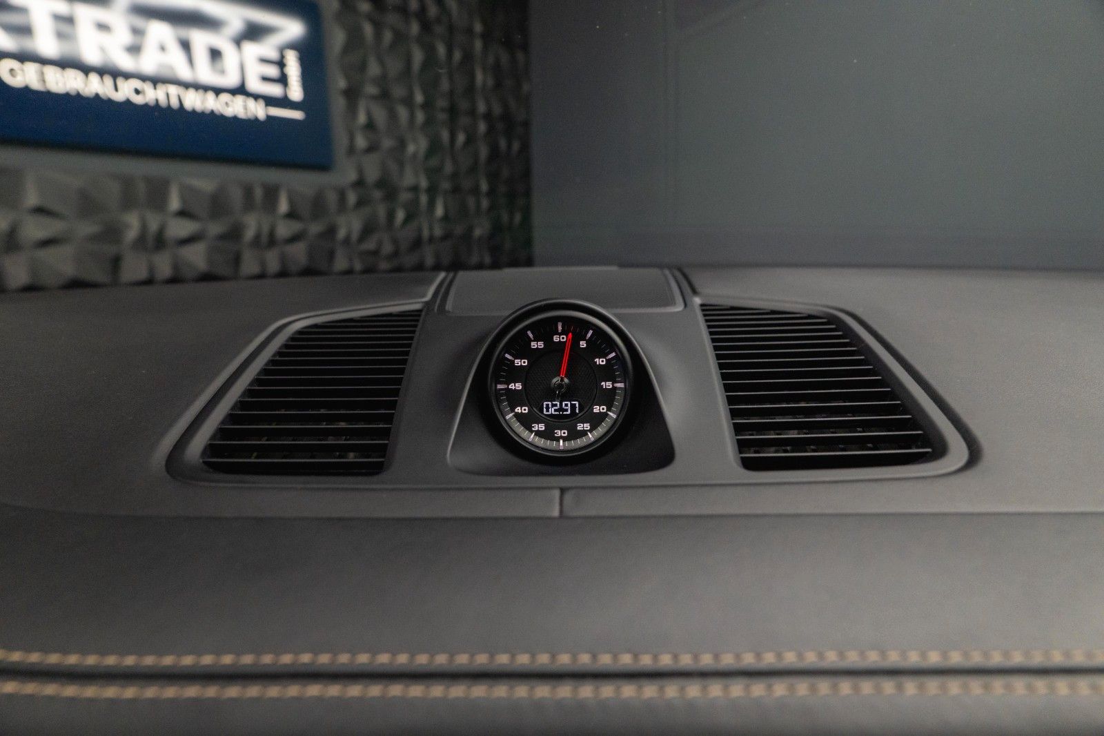Fahrzeugabbildung Porsche Cayenne Turbo V8 Sport Chrono TECHART *ACC*PANO*