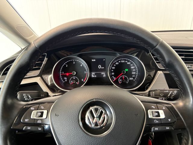 Touran Comfortline 1.6 TDI DSG NAVI ACC