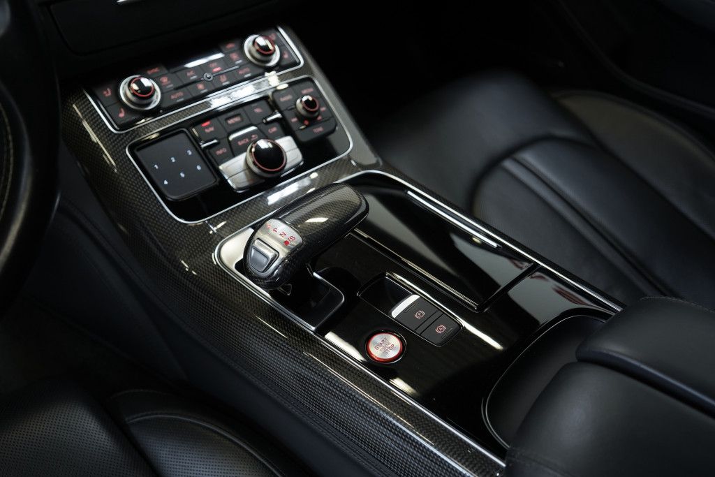 Audi S8