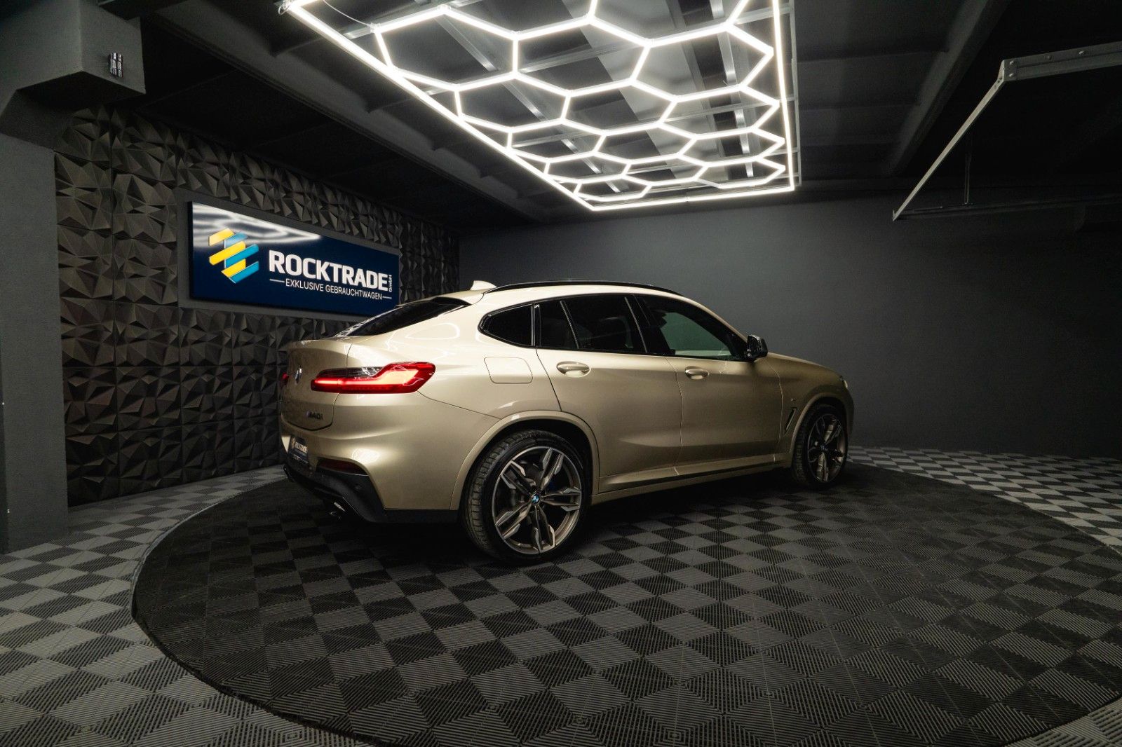 Fahrzeugabbildung BMW X4 M40i M Performance Shadow Line | Pano | LED
