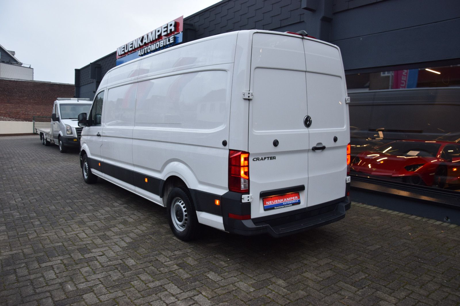 Fahrzeugabbildung Volkswagen Crafter Kasten 35 lang Hochdach FWD LED Navi Atm